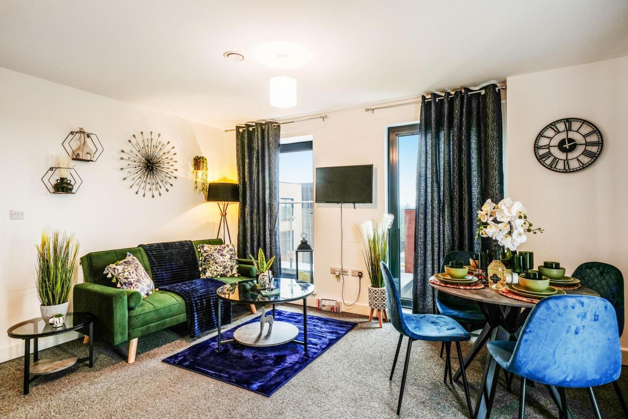 Modern Apartments With Free Parking Near Heathrow Colnbrook Екстериор снимка