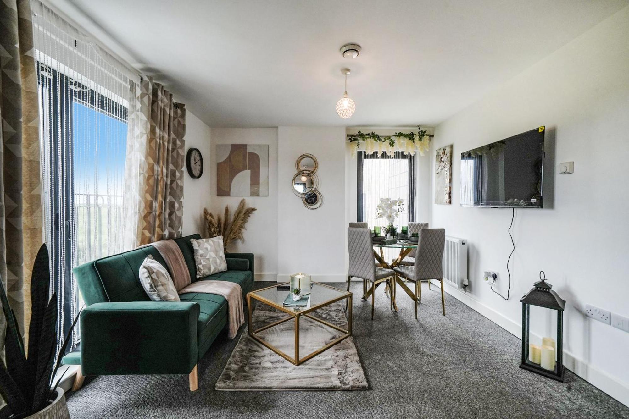 Modern Apartments With Free Parking Near Heathrow Colnbrook Екстериор снимка