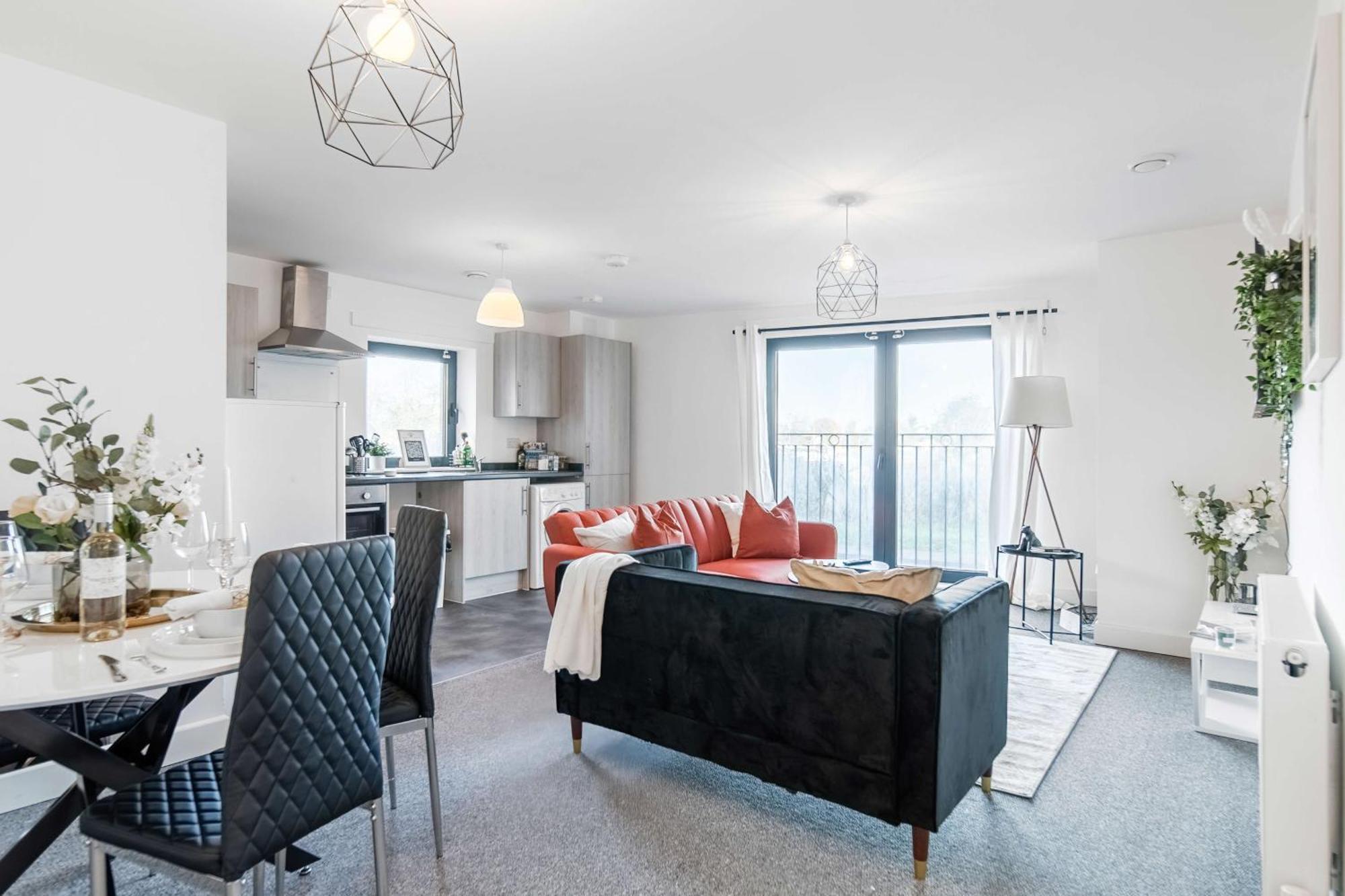Modern Apartments With Free Parking Near Heathrow Colnbrook Екстериор снимка